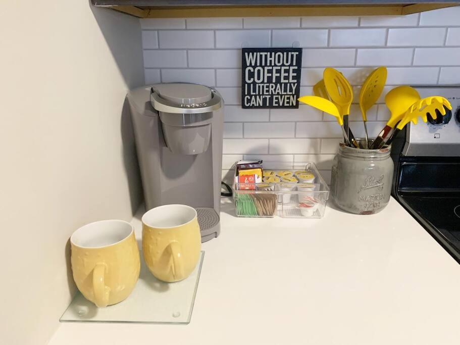Beautiful 2Br Apt/Ewr Airport/King /Free Parking نيوآرك المظهر الخارجي الصورة