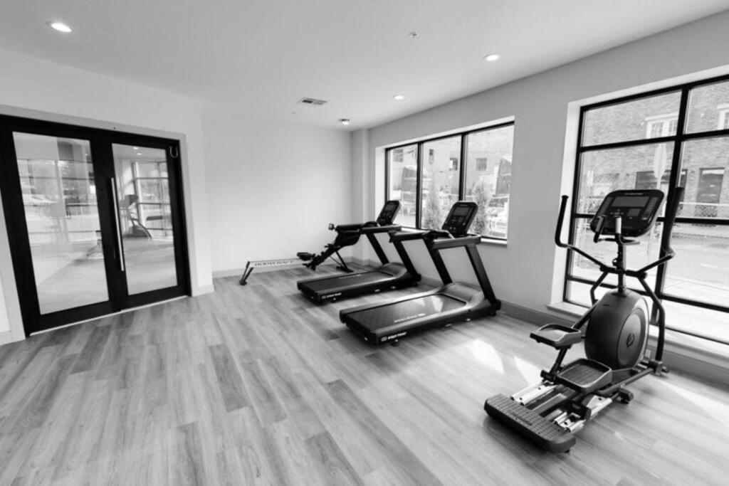 Beautiful 2Br Apt/Ewr Airport/King /Free Parking نيوآرك المظهر الخارجي الصورة